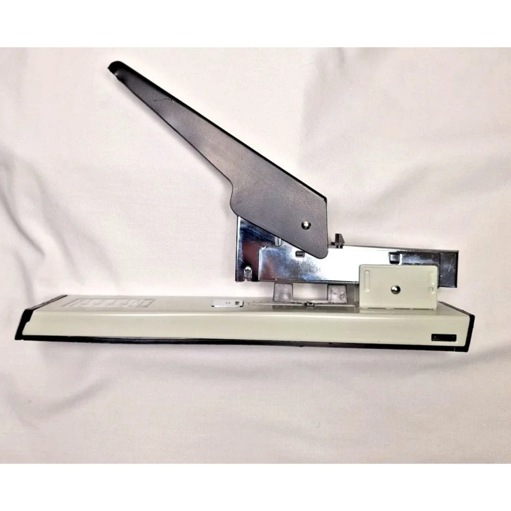 Effitiv Heavy Duty Stapler 100 sheet 13mm to 30 sheet 6mm High Capacity Gray Blk
